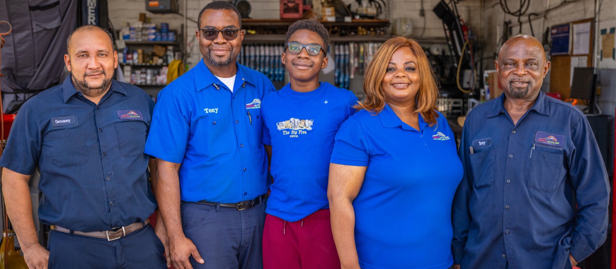 The Snappee Auto Care team in the Dallas garage